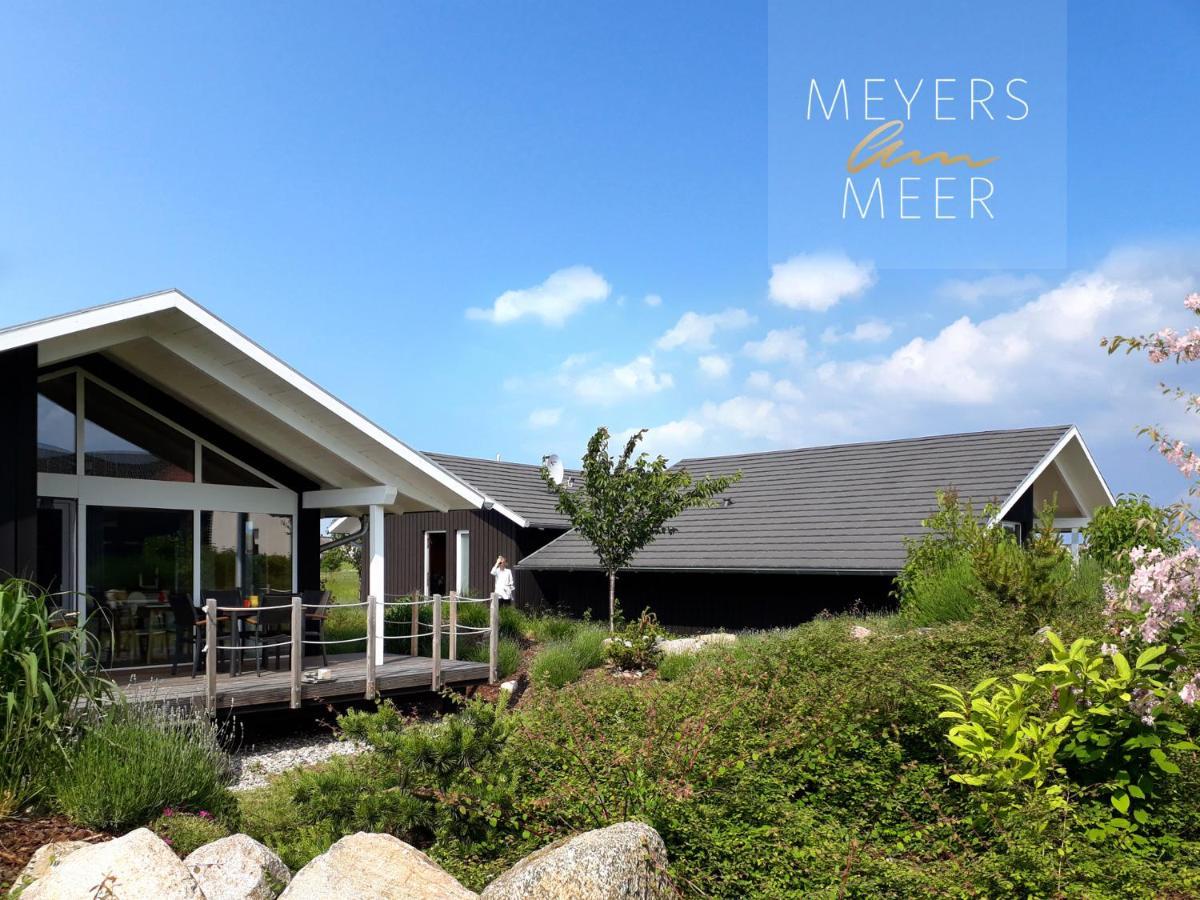 Schwarzes Holzferienhaus Mit Sauna In Zierow -- Sonneneck -- 500M Zum Ostsee-Strand, 4 - 6 Personen المظهر الخارجي الصورة