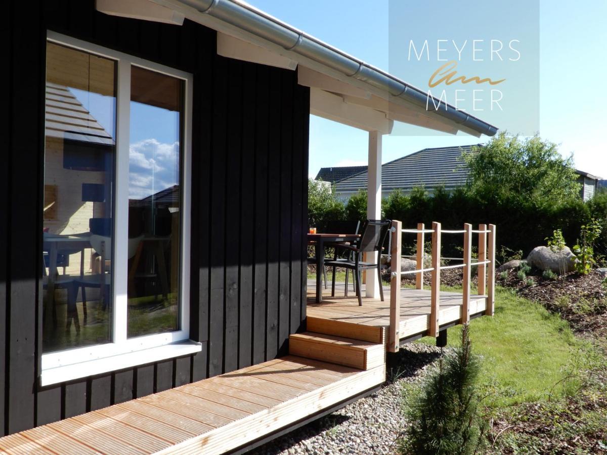 Schwarzes Holzferienhaus Mit Sauna In Zierow -- Sonneneck -- 500M Zum Ostsee-Strand, 4 - 6 Personen المظهر الخارجي الصورة