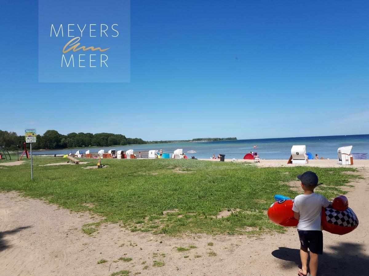 Schwarzes Holzferienhaus Mit Sauna In Zierow -- Sonneneck -- 500M Zum Ostsee-Strand, 4 - 6 Personen المظهر الخارجي الصورة